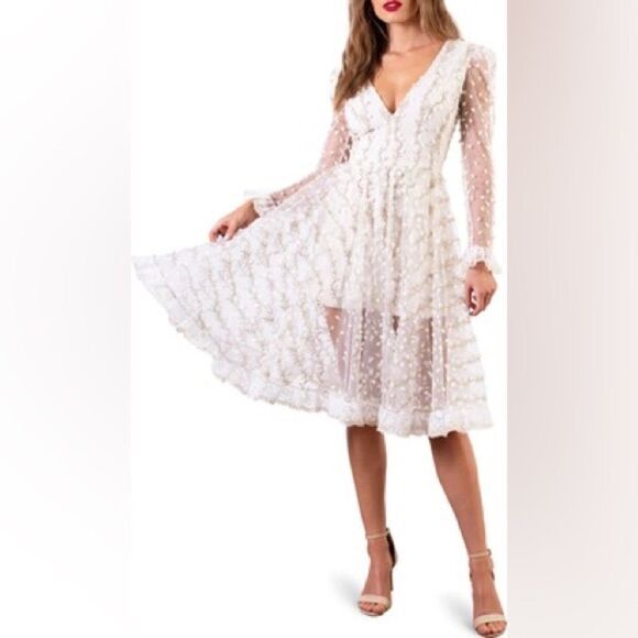 NWT Helsi Ella Midi White Dress Embroidered Long Sleeve Deep Size M - Picture 5 of 11